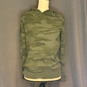 SIX/FIFTY Camo Back-Zip Hoodie Sweater
